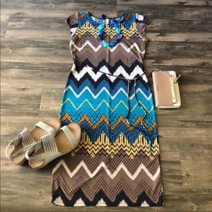 La Ropas Capped Sleeves Chevron Dress size L